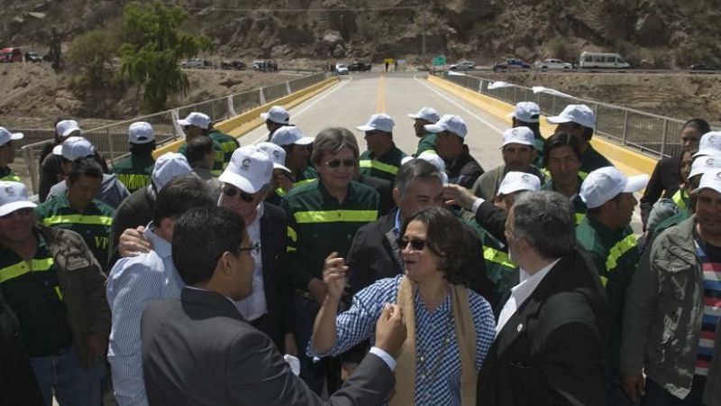 En el Día del Camino, la gobernadora inauguró un puente en Villa Vil