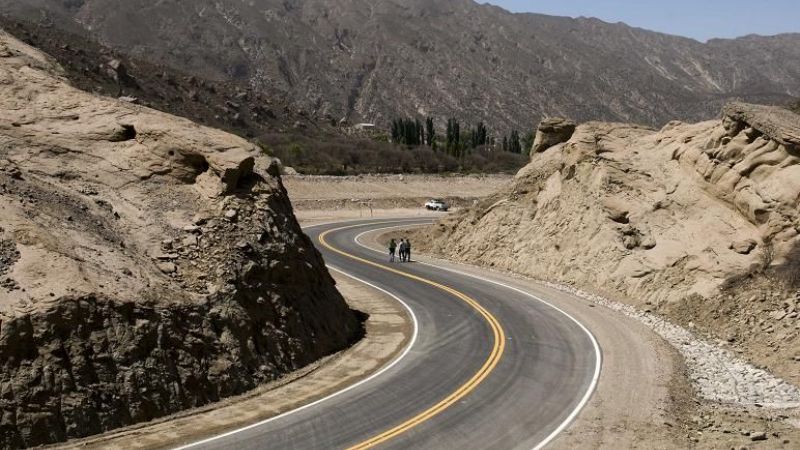 En el Día del Camino, la gobernadora inauguró un puente en Villa Vil