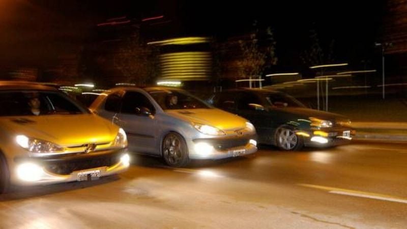 Aprehendido por incitar a realizar “picadas” de autos