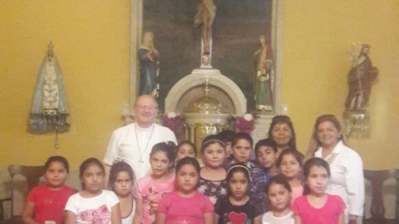 Visita de niños de Telaritos al Obispado