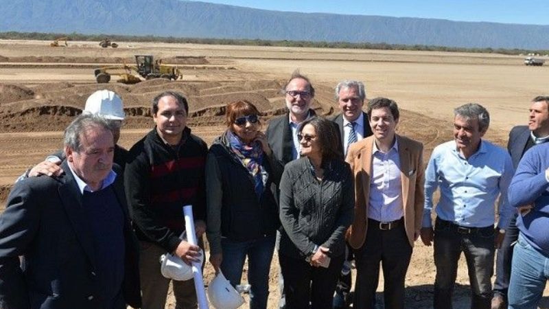 Empresarios chinos interesados en la obra del Dique Potrero del Clavillo