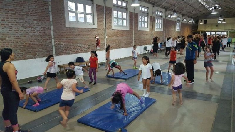 Actividades deportivas en el Polideportivo Sur
