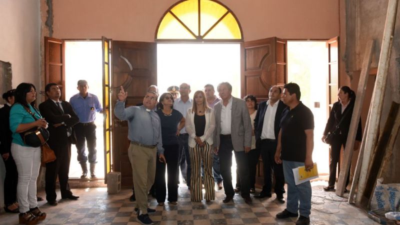Un sacerdote le pidió a Lucía que haga lo "políticamente incorrecto"