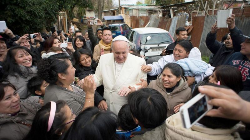 Francisco presidió multitudinaria misa por el Jubileo de los excluidos
