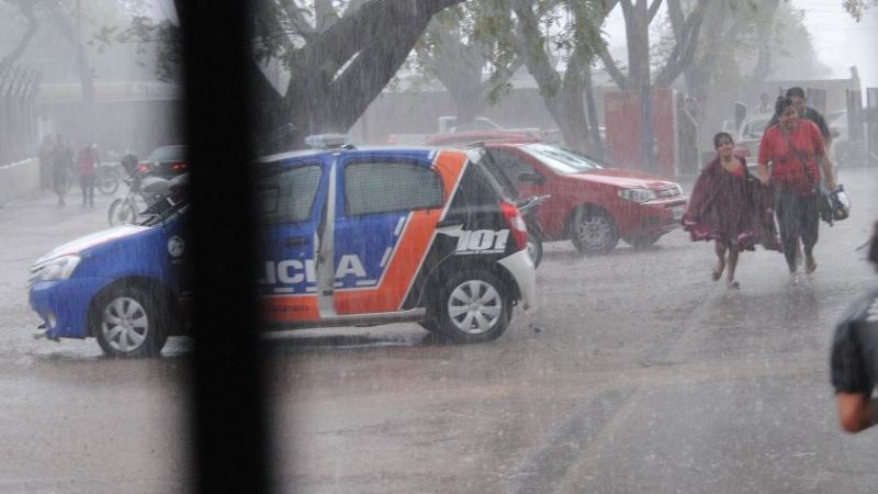 Inusitado y fuerte temporal de lluvia y viento en Valle Viejo