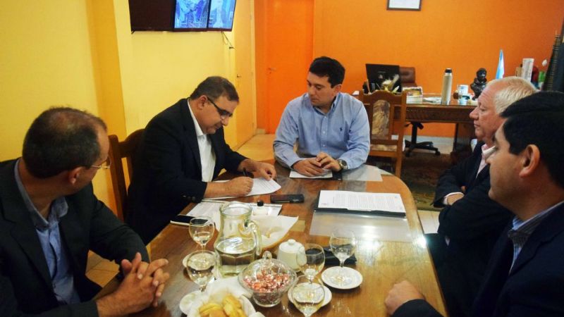 Intendentes firman acuerdo por obras viales
