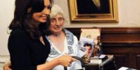 LA EX PRESIDENTA Cristina Kirchner junto a su anciana madre Ofelia.