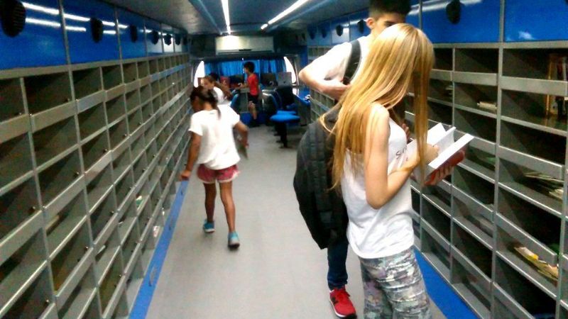 Continúan las actividades del Bibliomóvil