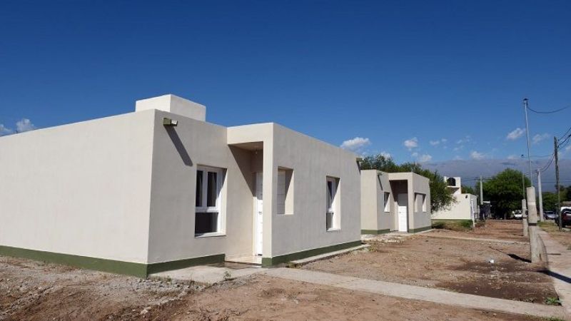 La Gobernadora entregó un nuevo complejo de viviendas en Valle Viejo