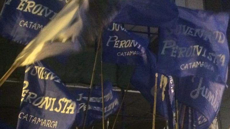 “Ustedes los honestos, nosotros los ladrones”