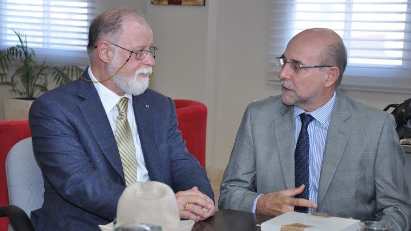 Fama recibió al director de la Biblioteca Nacional