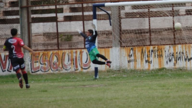 Defensores de Esquiú es el campeón del Anual chacarero