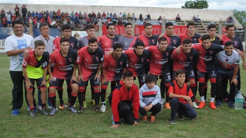 Defensores de Esquiú es el campeón del Anual chacarero