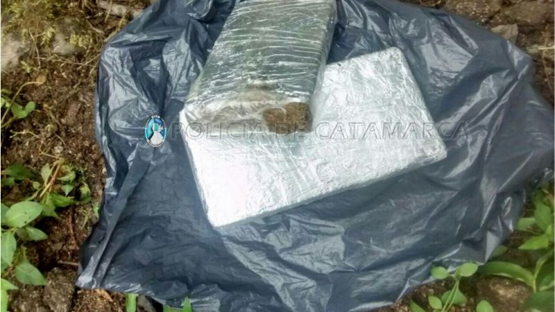 Encuentran entre malezas, 2 kilos de marihuana en Paclín