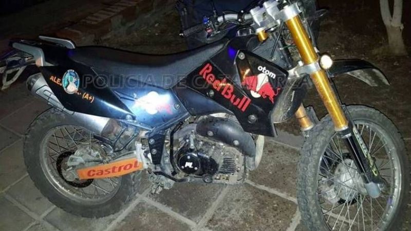 Encuentran una moto abandonada en el sur de la Capital