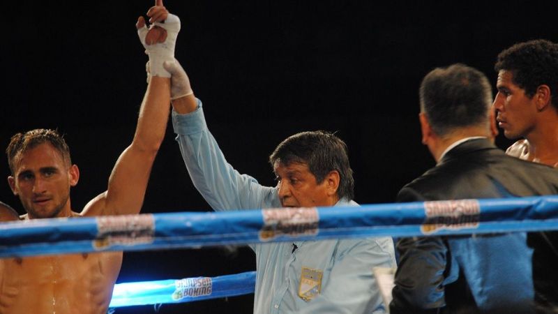 Por KOT en el 5to., el “Zurdo” retuvo la faja nacional Welter