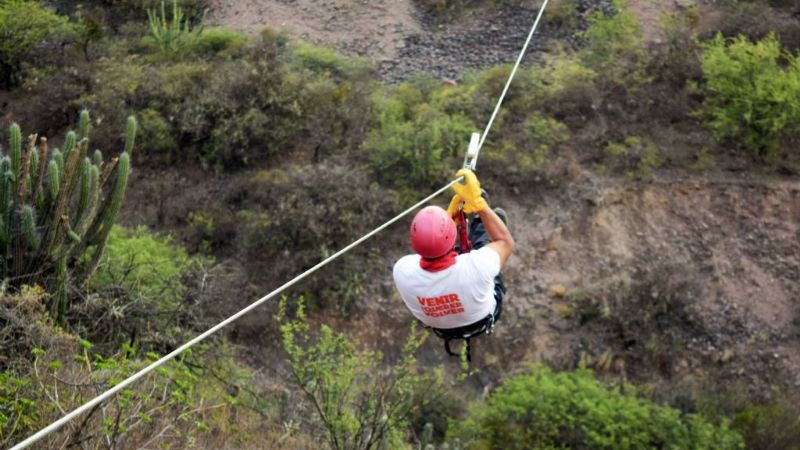 Inauguraron tirolesa en FME