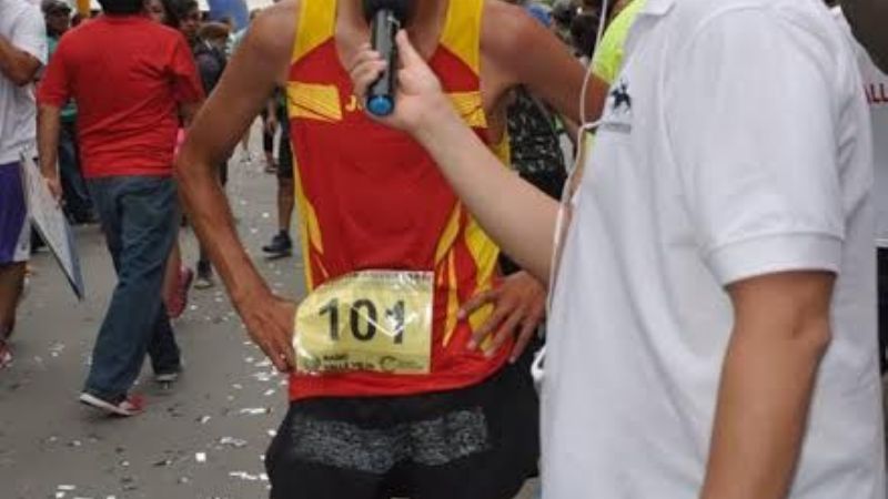 Fabricius y Dovichi ganaron la entusiasta Maratón de radio Valle Viejo