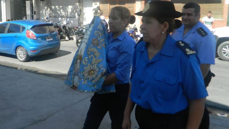 La Imagen de la Virgen del Valle peregrina por las Comisarías del Valle Central