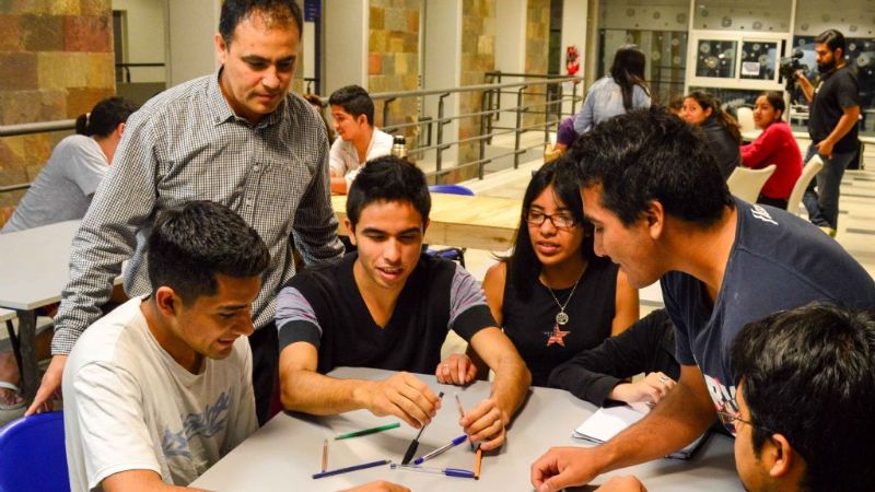 Estudiantes de la Residencia Universitaria se capacitaron en "coaching y liderazgo"