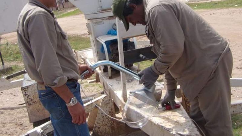 Personal de Alumbrado Público repara luminarias