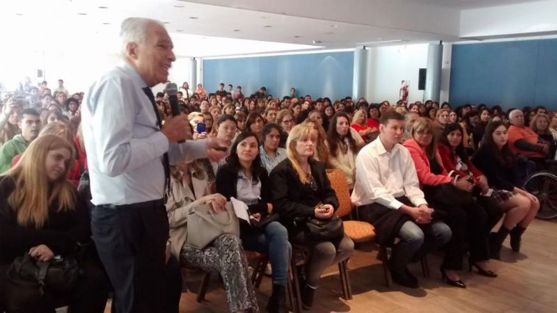 Finalizó con éxito la Jornada de Alimentación Saludable con el Dr. Cormillot