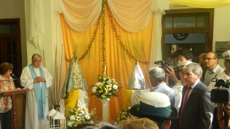 Solemne recibimiento a la Virgen del Valle en Casa de Gobierno