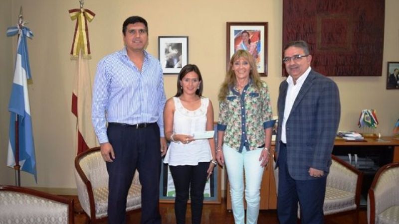 Aporte económico para el Club Hindú