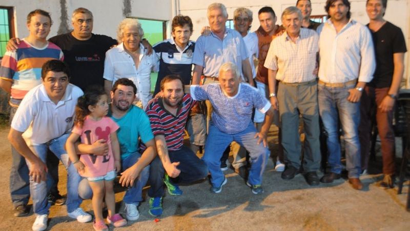 Villa Dolores agasajó a “viejas glorias” futboleras