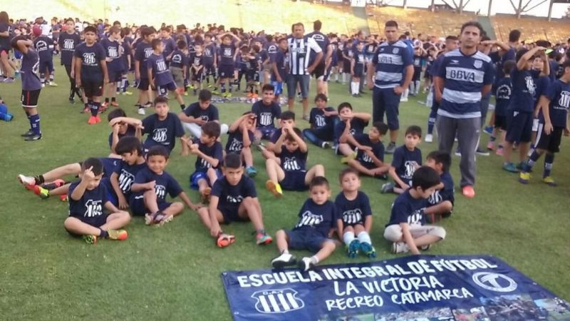 Viajaron alumnos de la Escuela de Fútbol “La Victoria”
