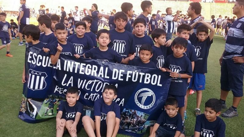 Viajaron alumnos de la Escuela de Fútbol “La Victoria”