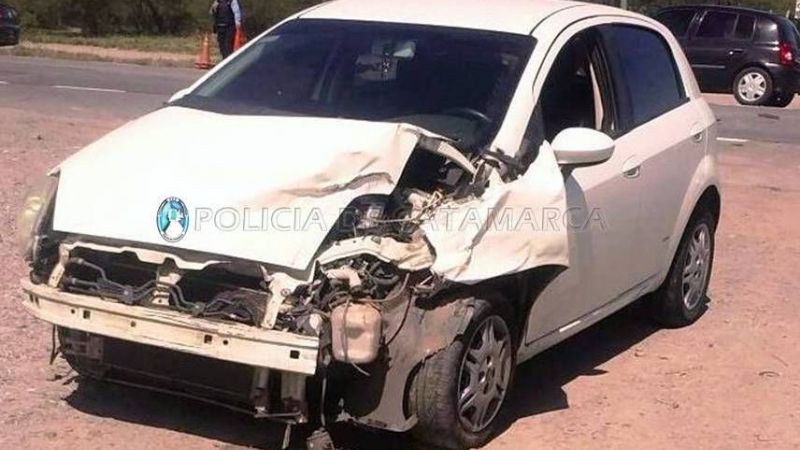 Colisionaron una camioneta y un auto en el acceso sur