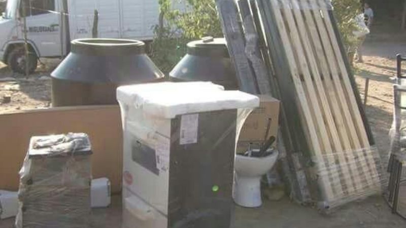 Cambiemos repartió camionadas de artículos en Recreo