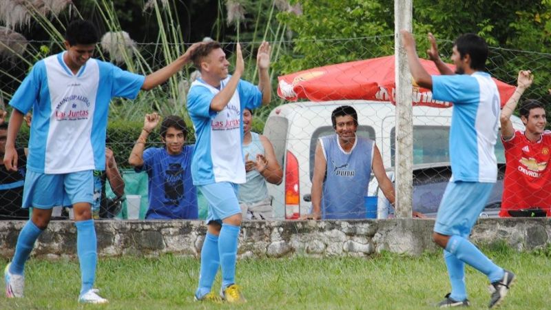 Batacazo en la Ambateña: El Bolsón goleó al campeón Unión
