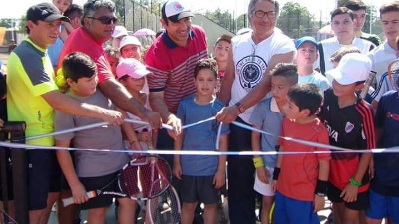 Se jugó el Primer Torneo Interprovincial de Tenis en Recreo