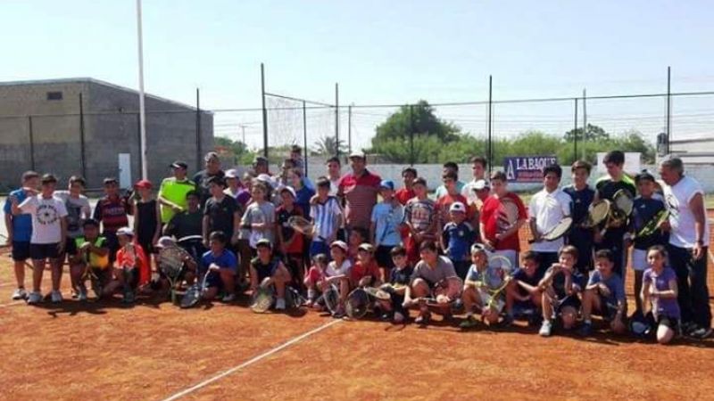 Se jugó el Primer Torneo Interprovincial de Tenis en Recreo