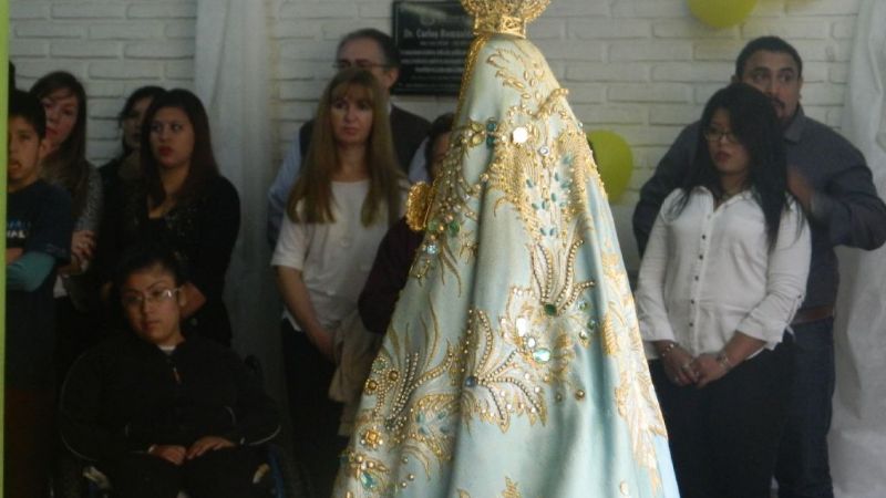 El Ministerio de Salud recibió a la Virgen del Valle