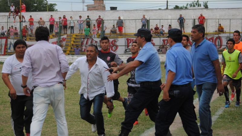 A Villa Cubas le sacaron la soga del cuello, pero sigue en el cadalso