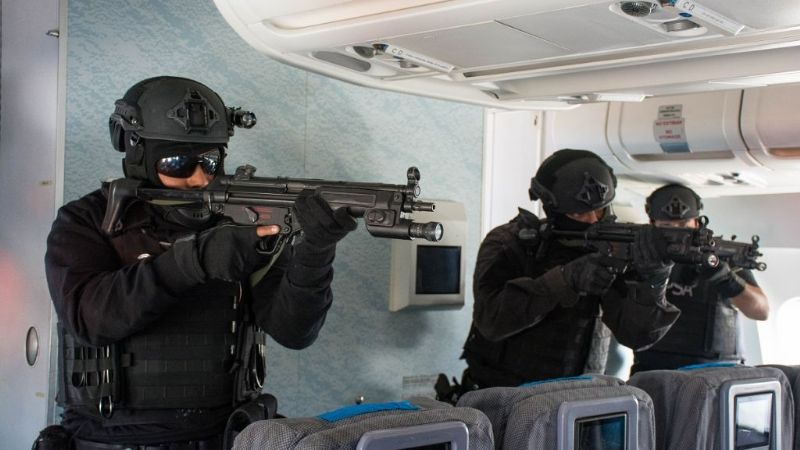 Simulacro de toma de rehenes en vuelo: oficiales de la PSA se capacitaron con especialistas italianos