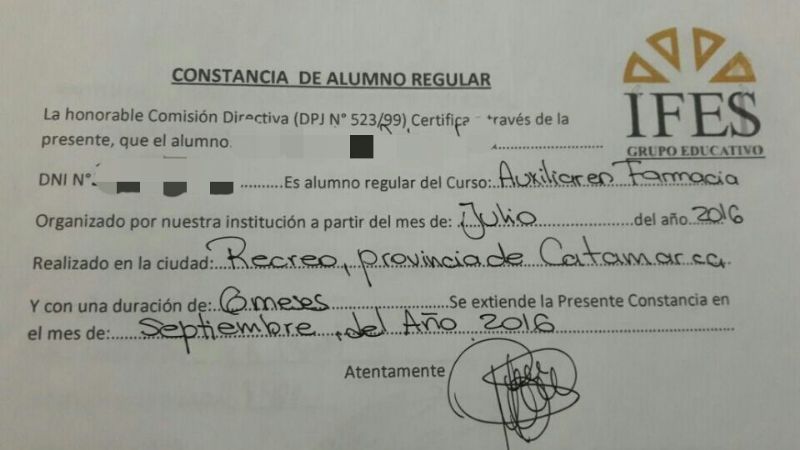 Alumnos dudan de la legalidad del dictado de cursos y llamaron a la policía