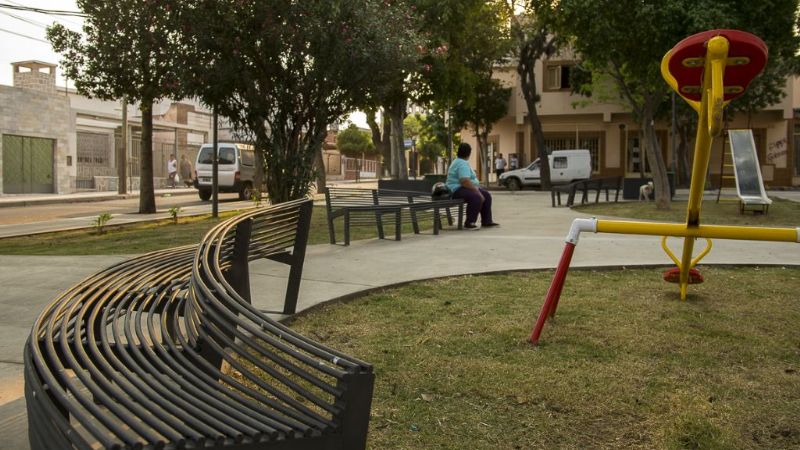 Inauguraron la remodelación de la plaza Congresal Centeno