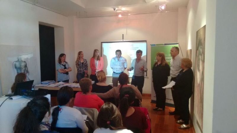 Curso de auxiliares de odontología para personal de postas sanitarias