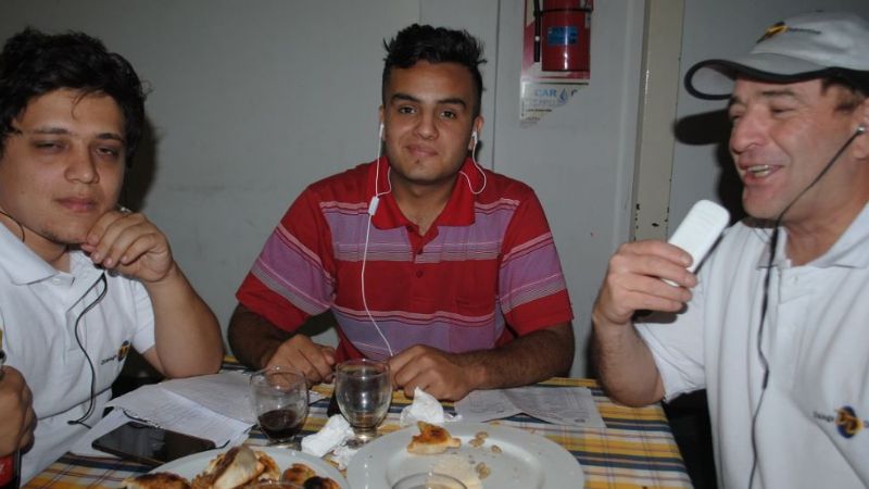 Con pizza, empanadas y trabajo al aire festejaron los periodistas deportivos