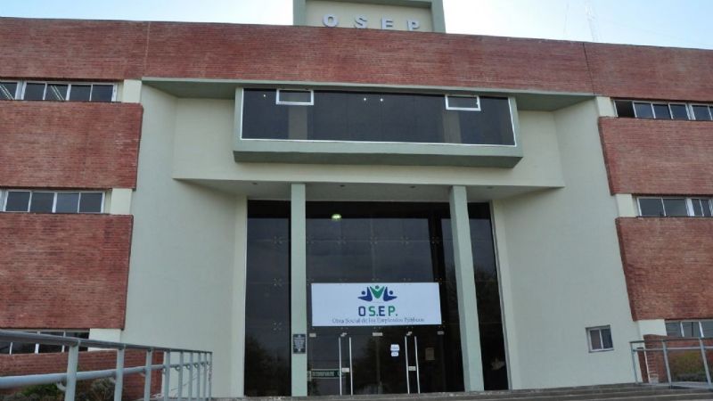 Por falta de pago, farmacias suspenden a OSEP