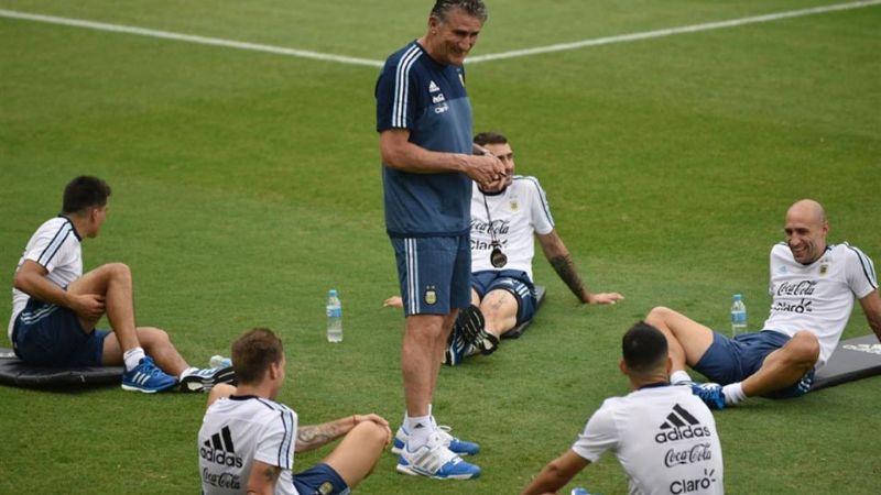 Bauza probó con Messi e Higuaín en el equipo que enfrentaría a Brasil