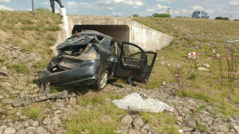 Violento vuelco en la Ruta Nacional 157