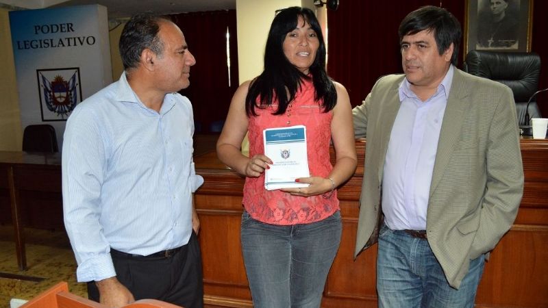 Alumnos de Saujil visitaron el Palacio Legislativo