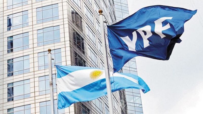 YPF confirmó suspensión de 33 equipos de producción: se calculan 1.700 despidos