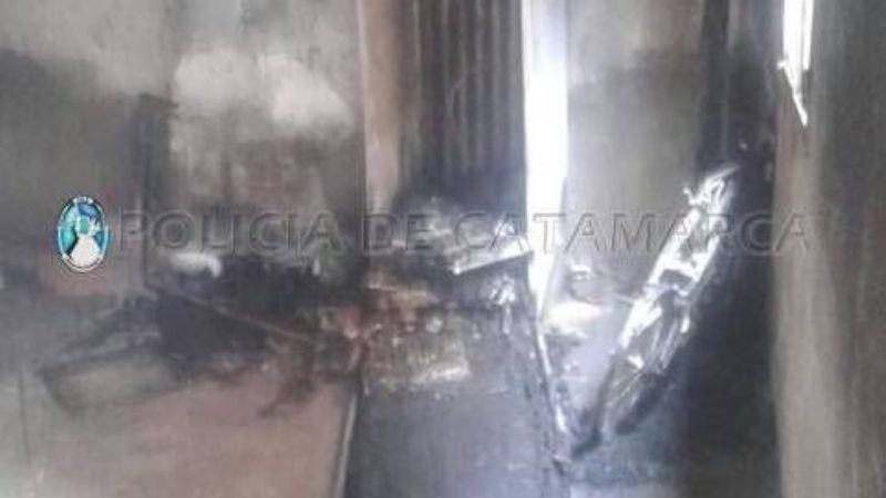 Un niño se salvó tras la explosión de una heladera y el incendio total en su casa