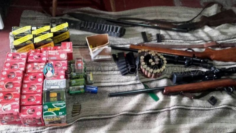 Secuestran armas de fuego y dos televisores